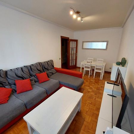 Piso Sencillo Y Acogedor Con Parking Gratuito Lejlighed Baranain Eksteriør billede
